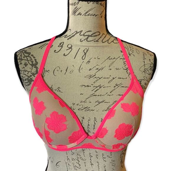Victoria’s Secret Pink Lightly Lined Underwire Bra Size 32D - Picture 1 of 2
